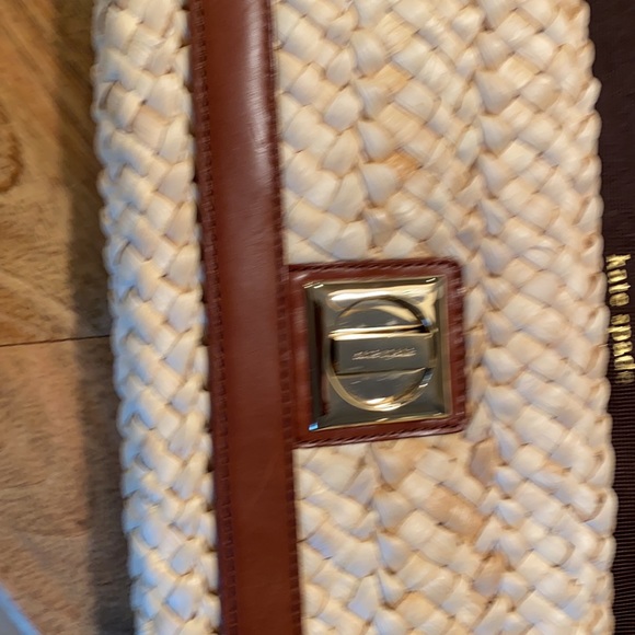 Kate Spade Woven Clutch. - Picture 5 of 7